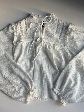 Make An Offer! H&M White Blouse